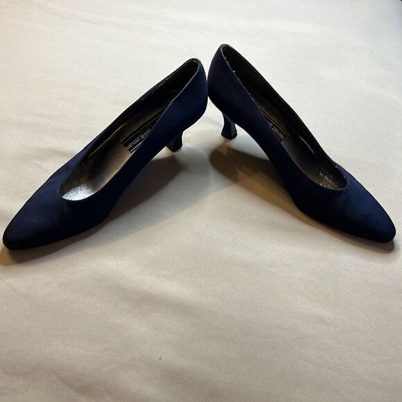 Stuart Weitzman Blue Dress Pumps - Size 8.5 AA - Picture 4 of 15